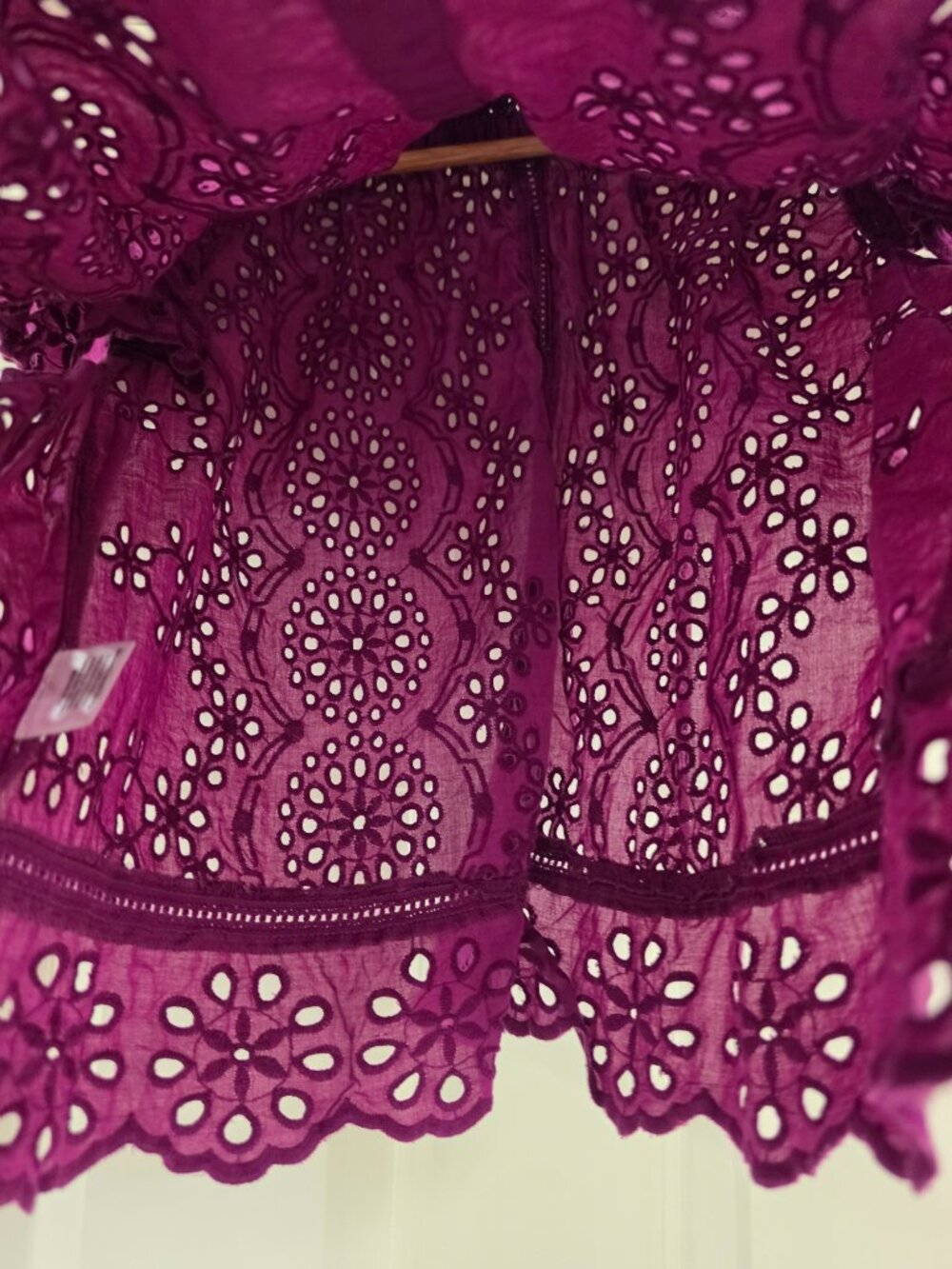 Jennifer & Grace short ruffled flutter sleeves eyelet Top, scalloped edges - Picture 5 of 7